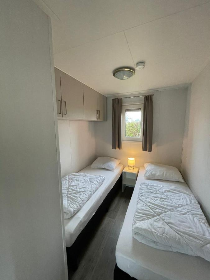 Chalet Op Gezellige Familiecamping Bij Zee Kamperland Ngoại thất bức ảnh